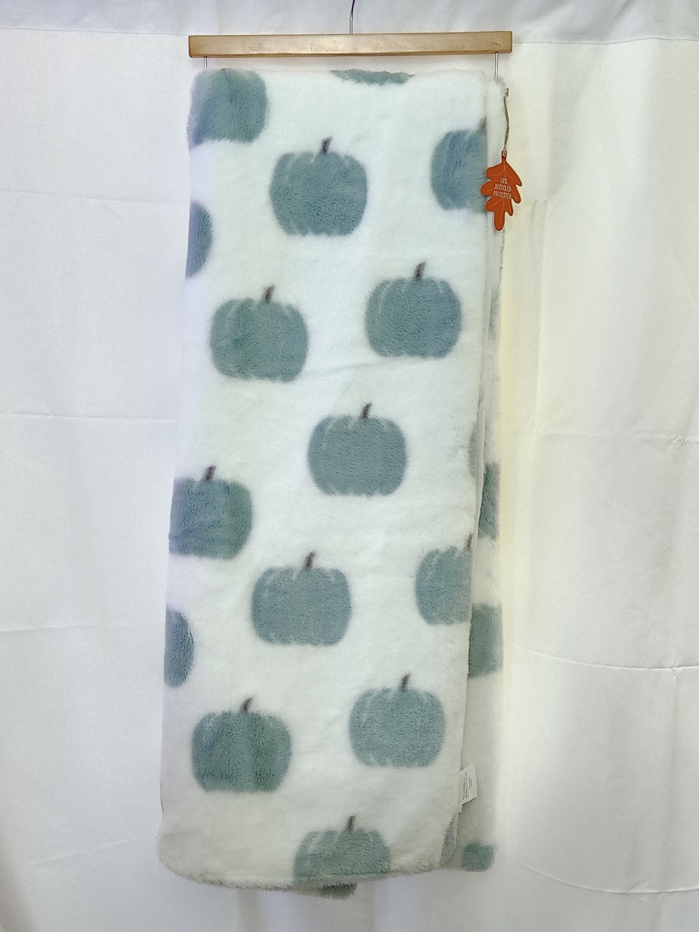 Rachel Ashworth Cozy Fall Pumpkin Print Throw Blanket White & Slate Blue 50 X 70